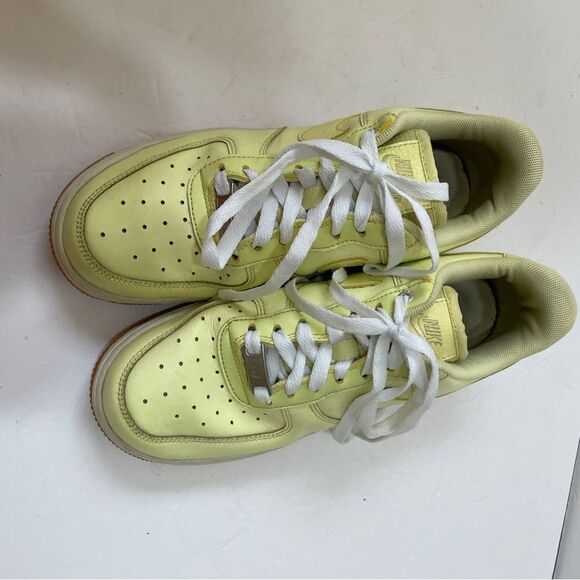 NIKE AIR FORCE 1 07 SNEAKERS IN BARELY VOLT GREEN - Picture 9 of 10